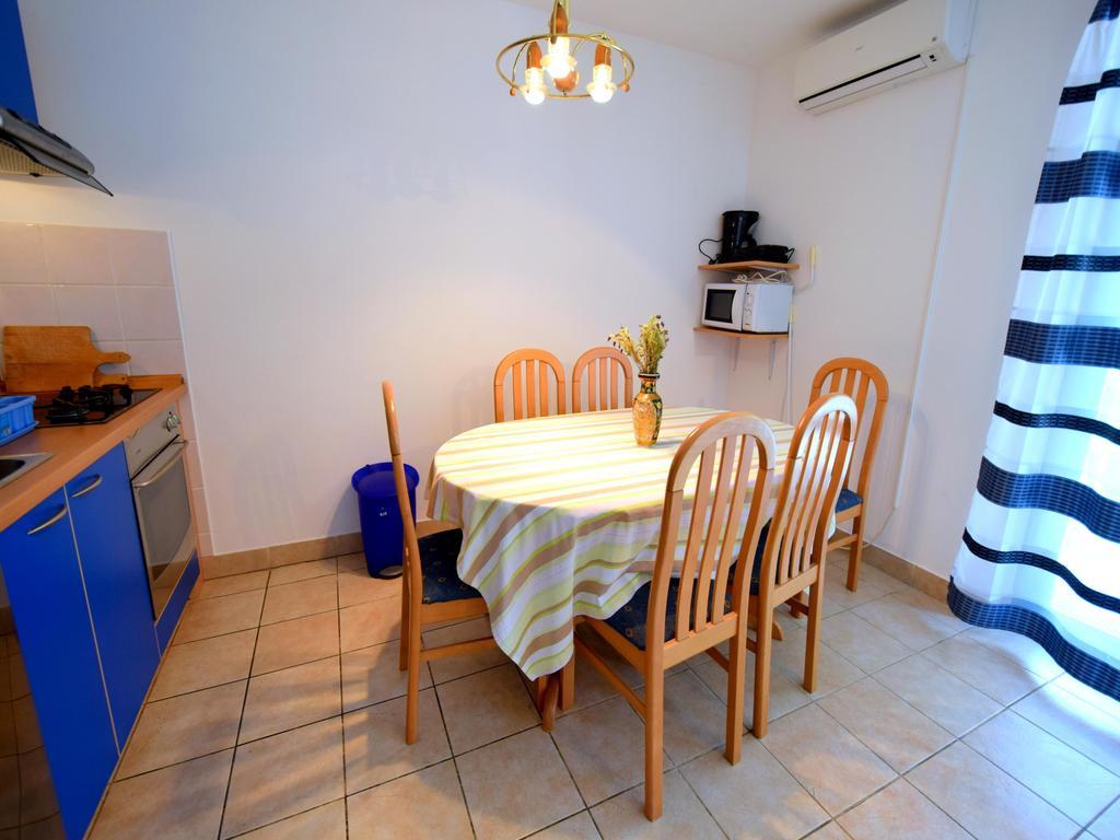 Apartment Oresic Malinska Exterior foto