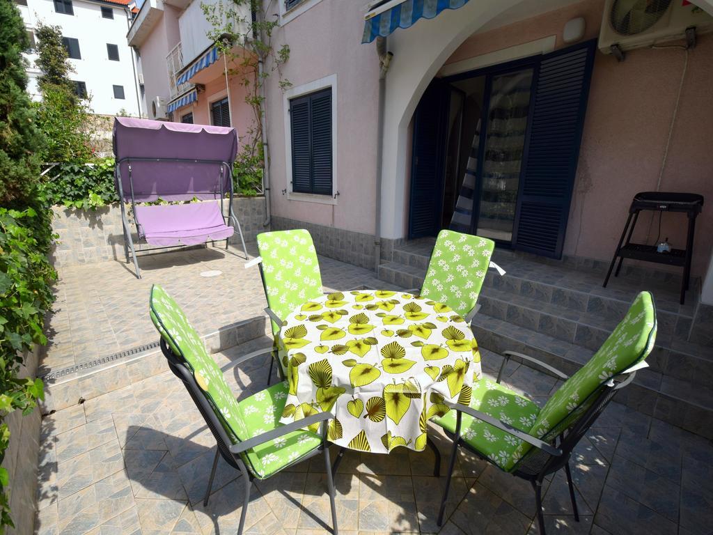 Apartment Oresic Malinska Exterior foto